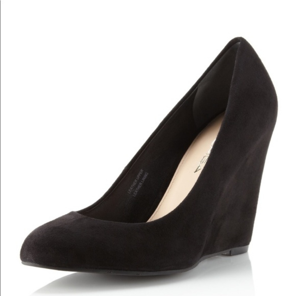 Via Spiga Fiona Suede Wedge